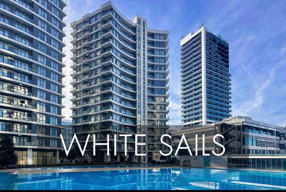 White Apartment Batumi Ngoại thất bức ảnh