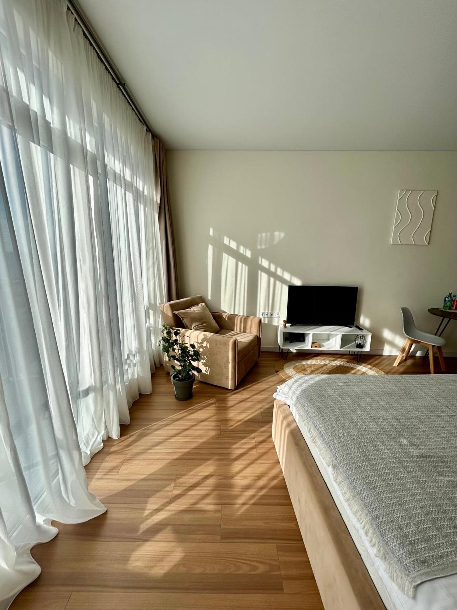 White Apartment Batumi Ngoại thất bức ảnh