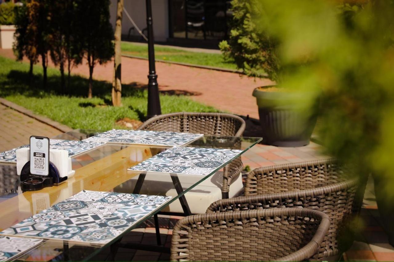 White Apartment Batumi Ngoại thất bức ảnh